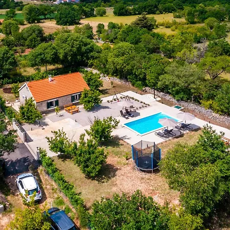 Lea&robi Villa *